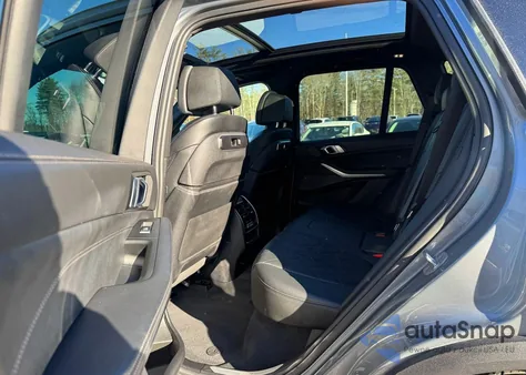 2024 BMW X5 xDrive40I z USA, uszkodzony, nr VIN 5UX23EU07R9T67105